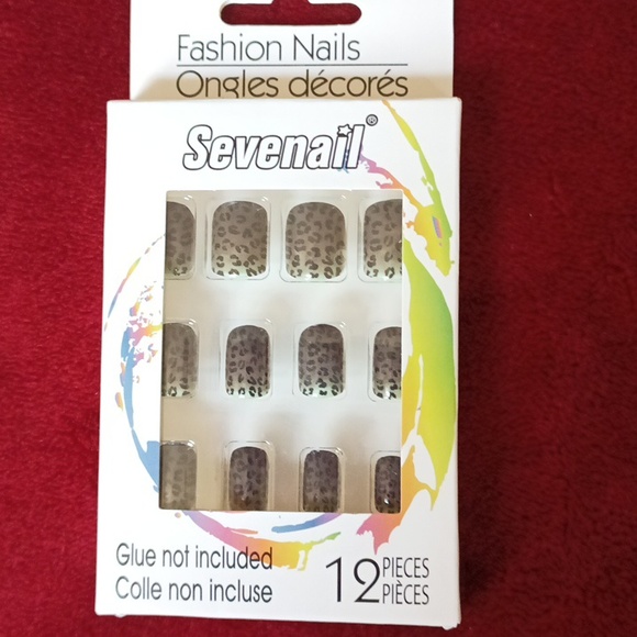 Sevenail 12 piece black leopard print glue not included - Picture 12 of 12
